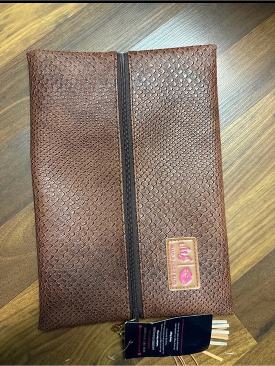 Makeup Junkie Handbags - Makeup Junkie Bags Brown Snakeskin Cosmetic Bag – NWT